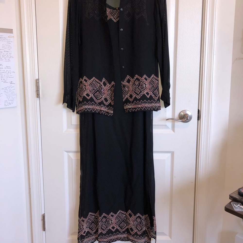 Benjamin A. Full set dress!